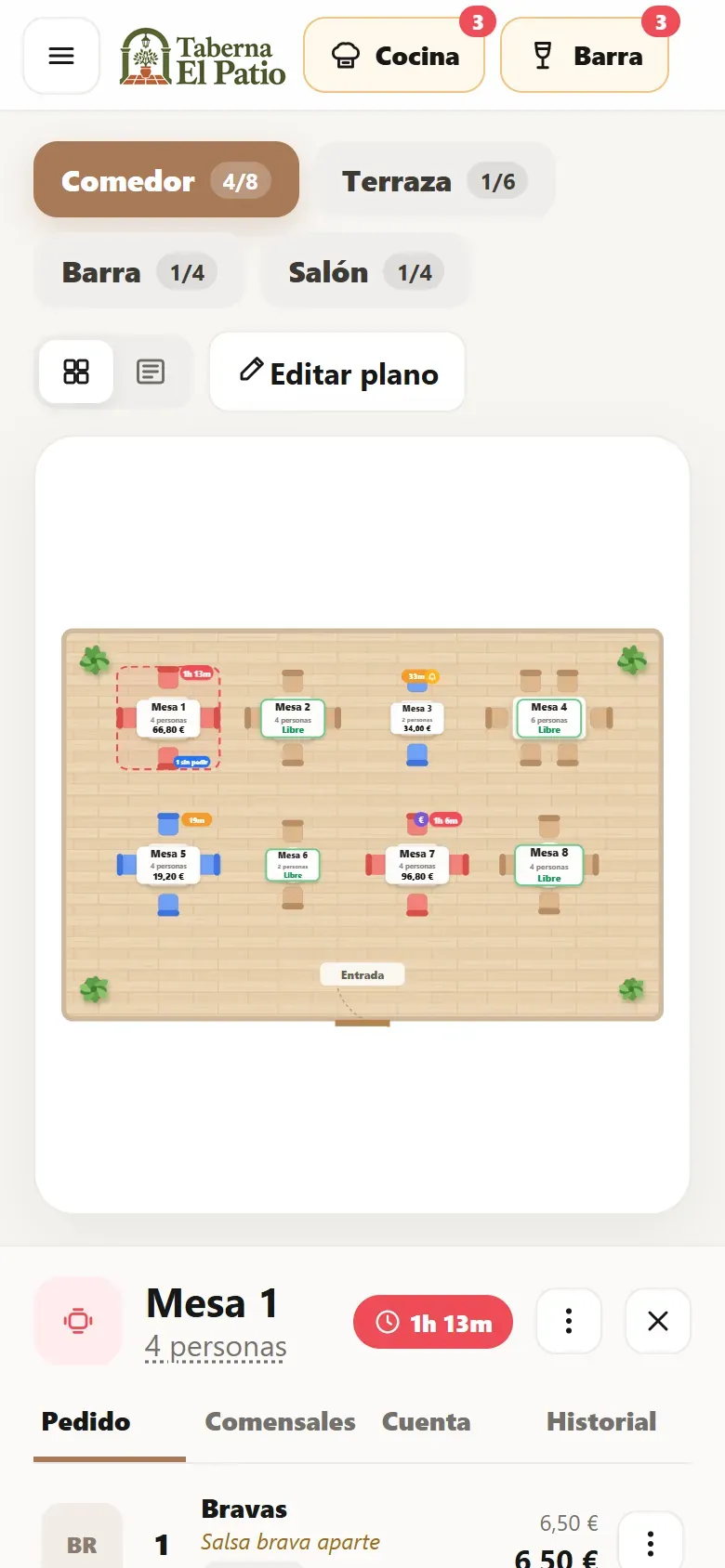 El móvil del camarero con GestorTPV: el plano del comedor y el pedido de una mesa de cuatro, con su nota para cocina